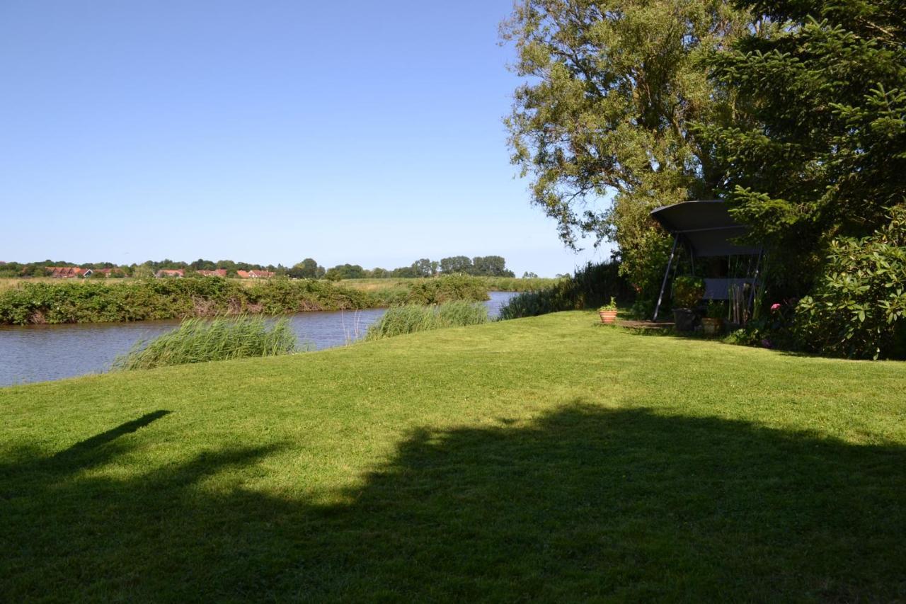 Ferienhaus Am Wasser Hinte Exterior foto